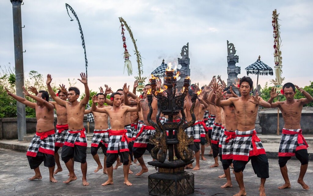 Enjoy-Indonesia-Tours-Kecak-1024×643