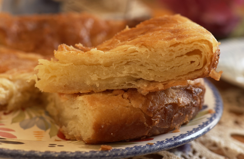Enjoy France Tours © OT-Pays-DNez-Kouign-Amann