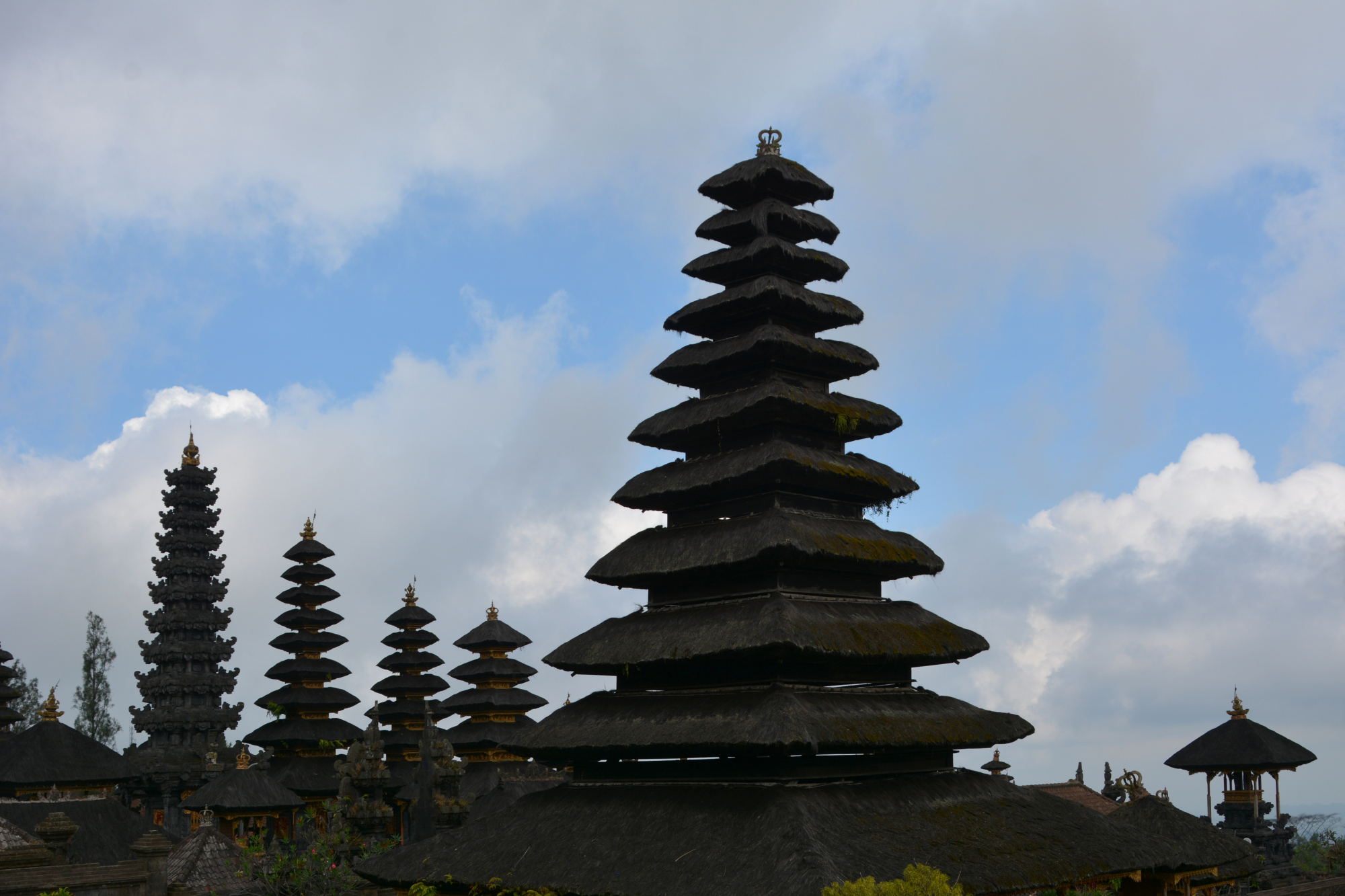 Enjoy Indonesia Tours © JP Pariset Photo Temple Besakih